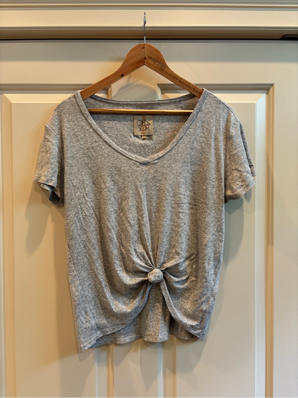 Chaser Light Gray V-Neck Knot Front Short Sleeve Tee